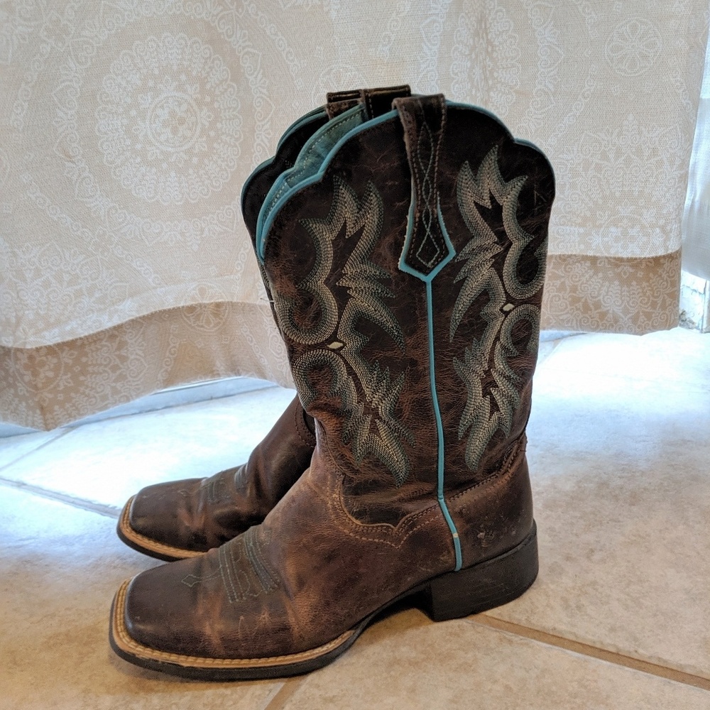 Ariat square toe cowgirl boots